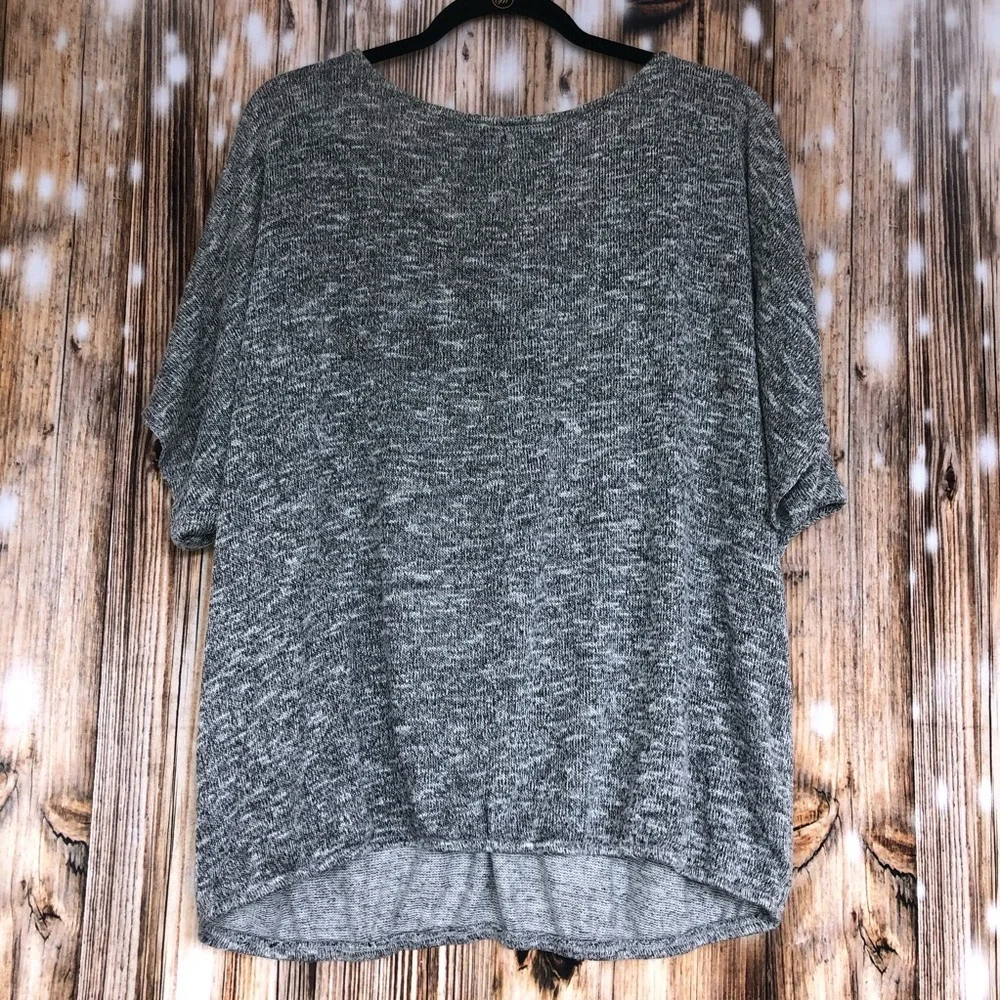 AGB Women V-Neck Blouse Top Black Lace Studded Detail Plus Size Gray 1X - Picture 5 of 5